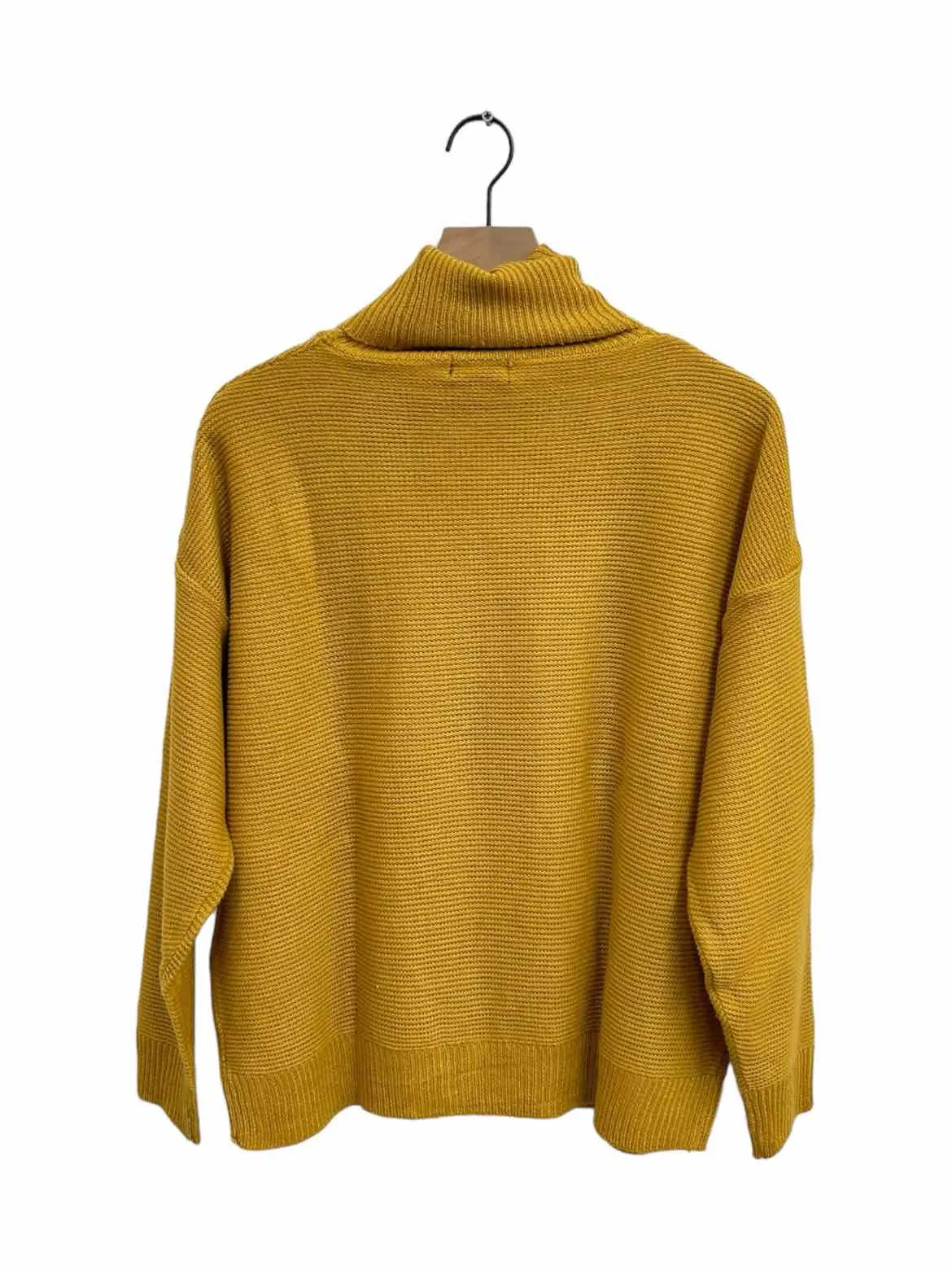 AMBIANCE APPAREL Yellow TURTLENECK Women Size L Sweater