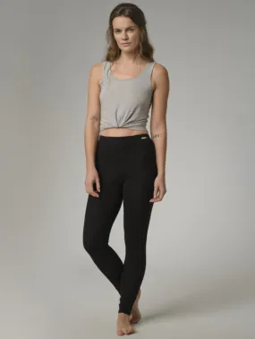 Black organic cotton leggings by Comazo