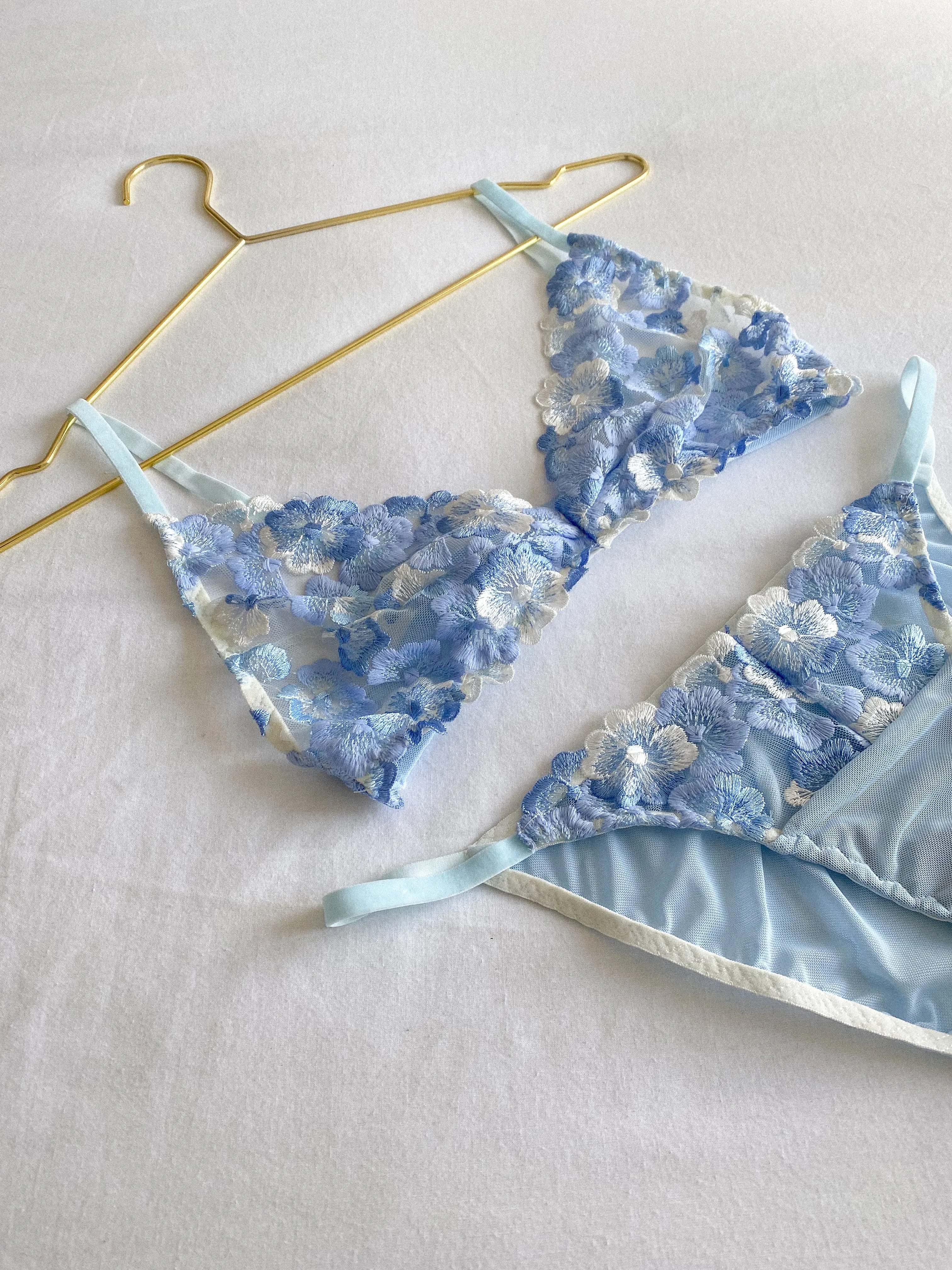 Bluebell Embroidered Lace Set