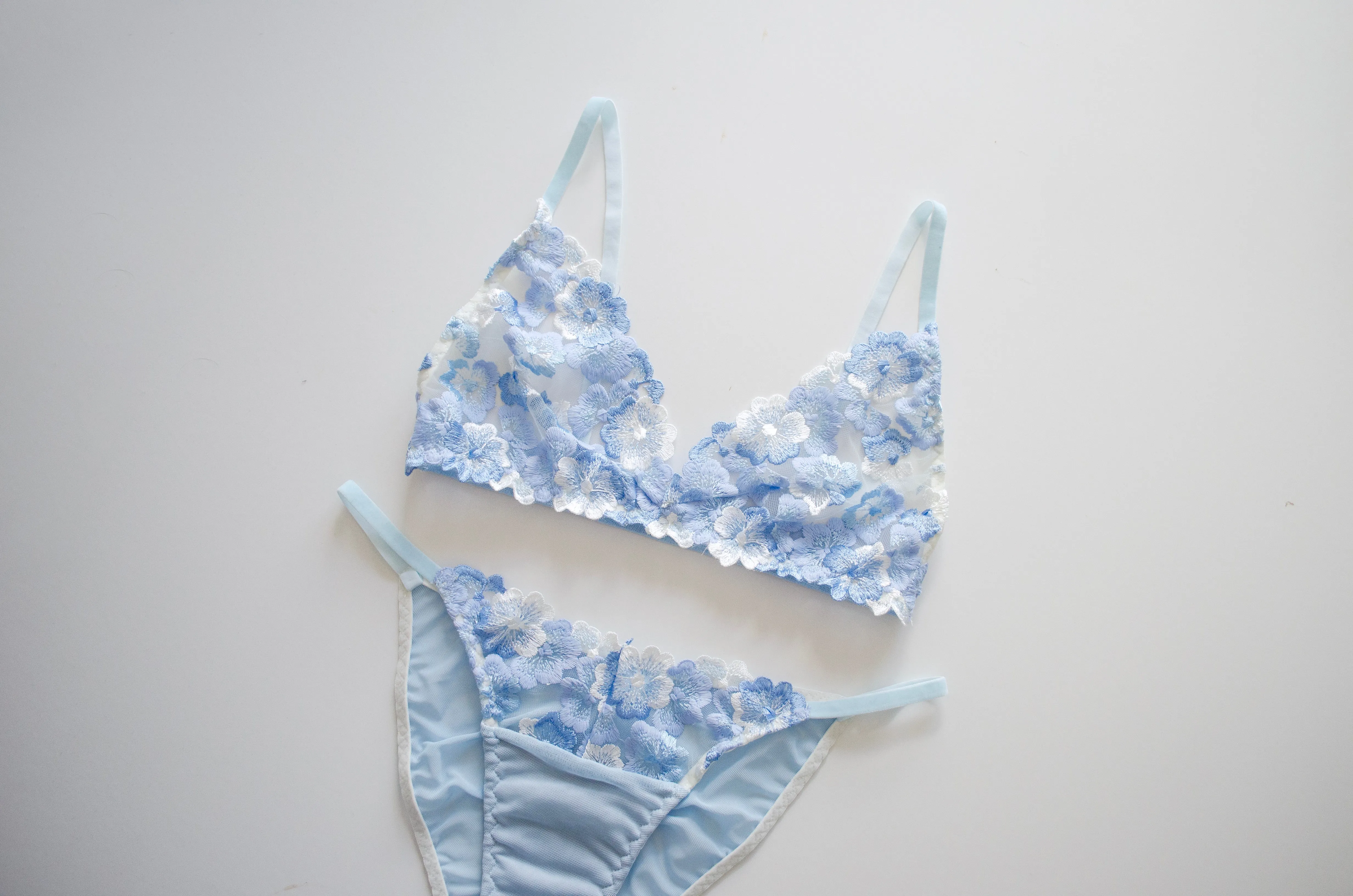 Bluebell Embroidered Lace Set