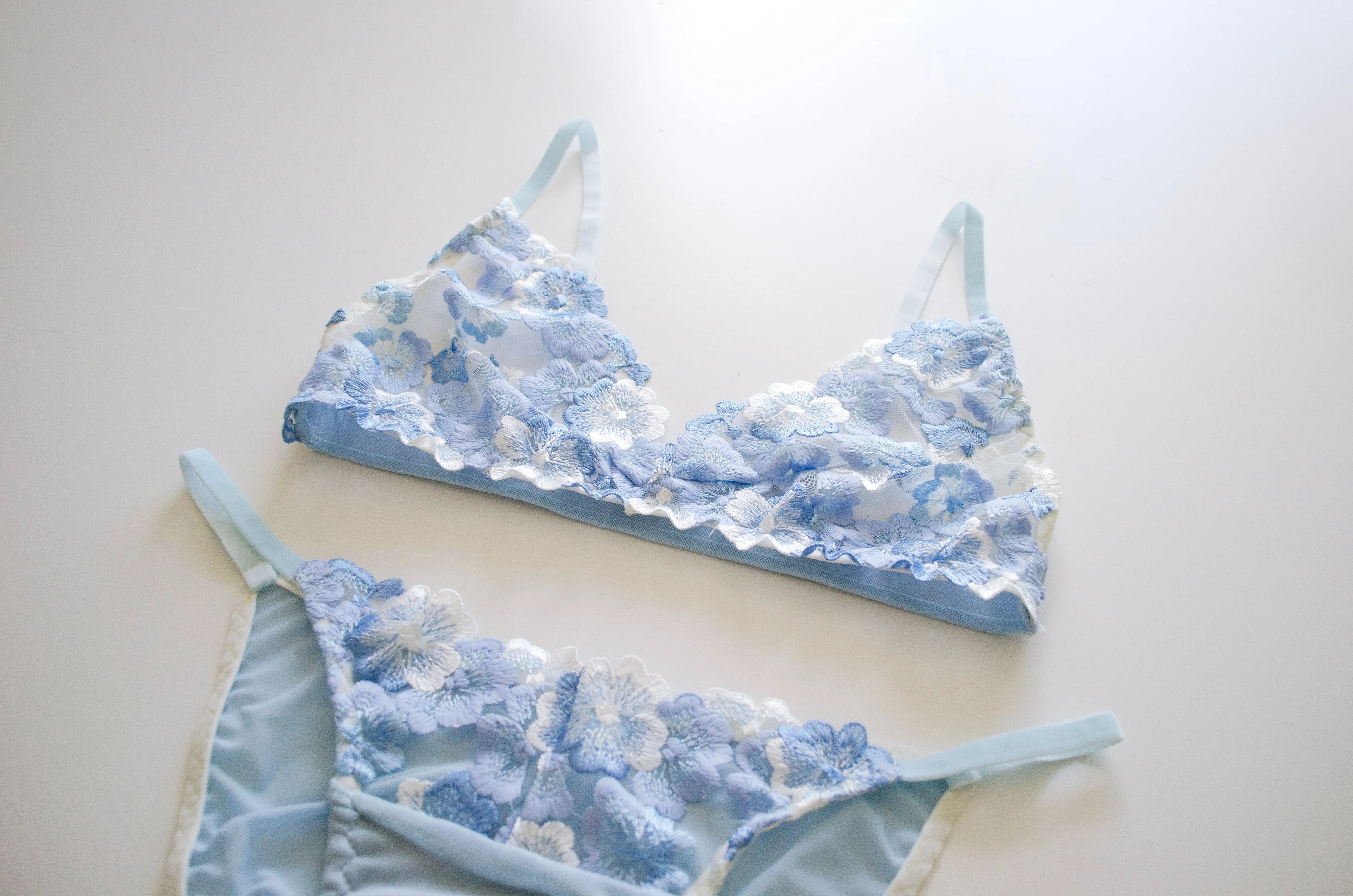 Bluebell Embroidered Lace Set