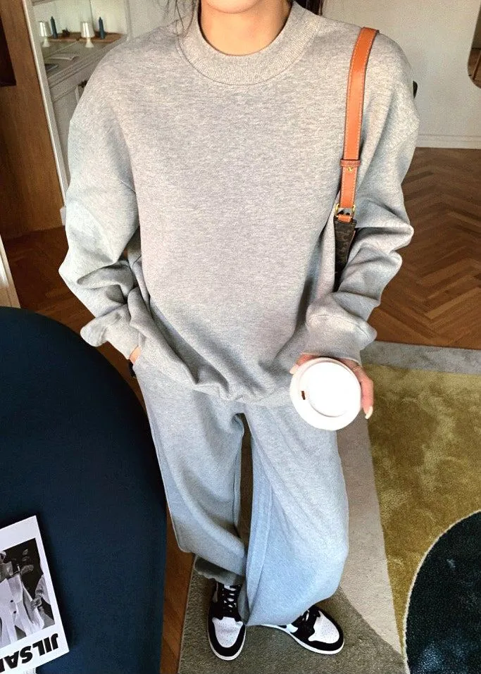 Casual And Elegant sweatshirt   sweatpants set