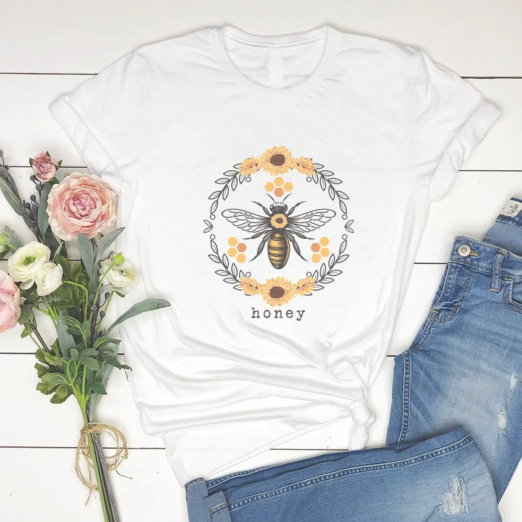 Honey Bee Circle Graphic T-Shirt - SP113