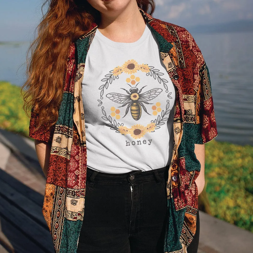 Honey Bee Circle Graphic T-Shirt - SP113