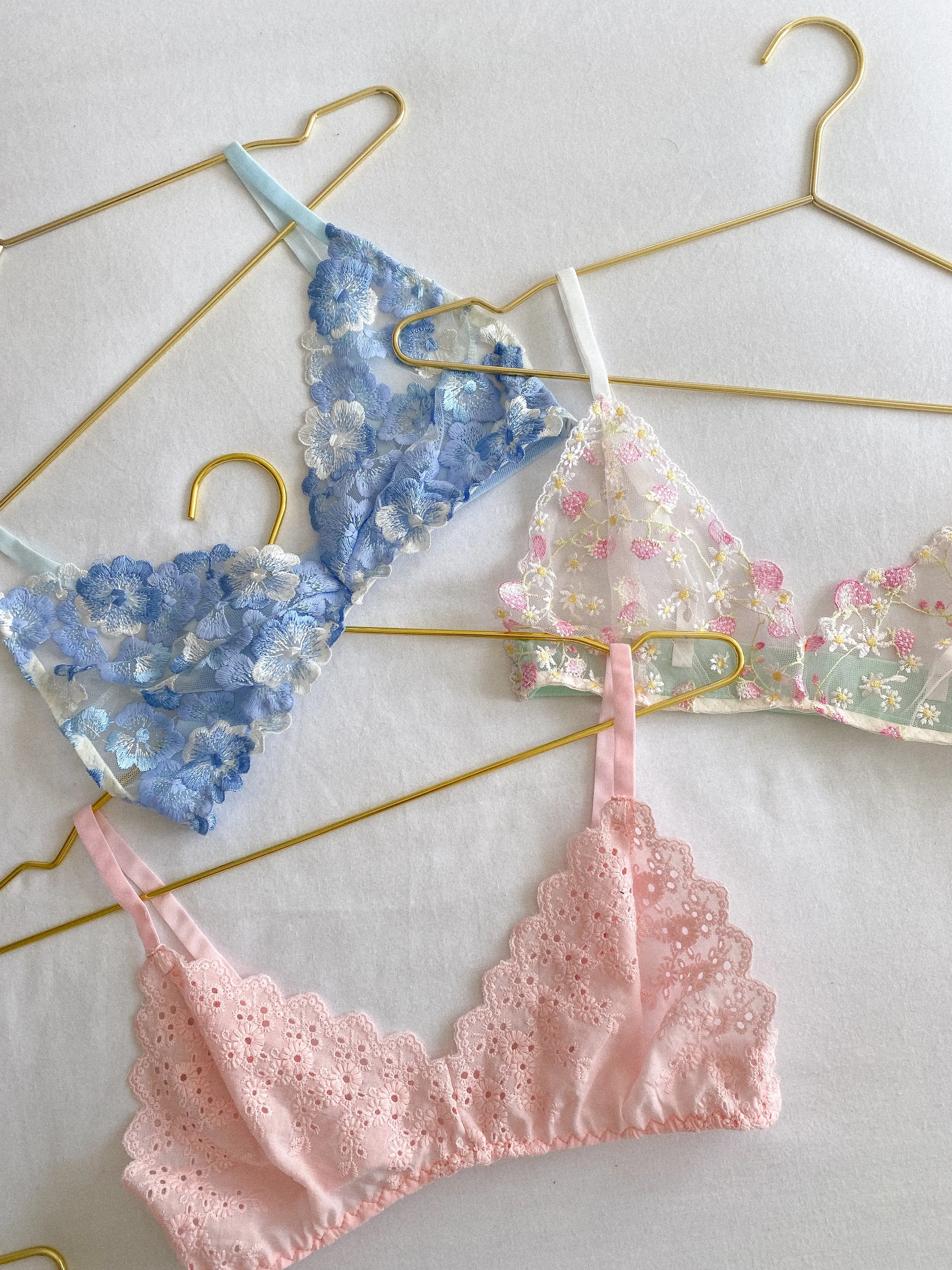 Petal Embroidered Lace Bra