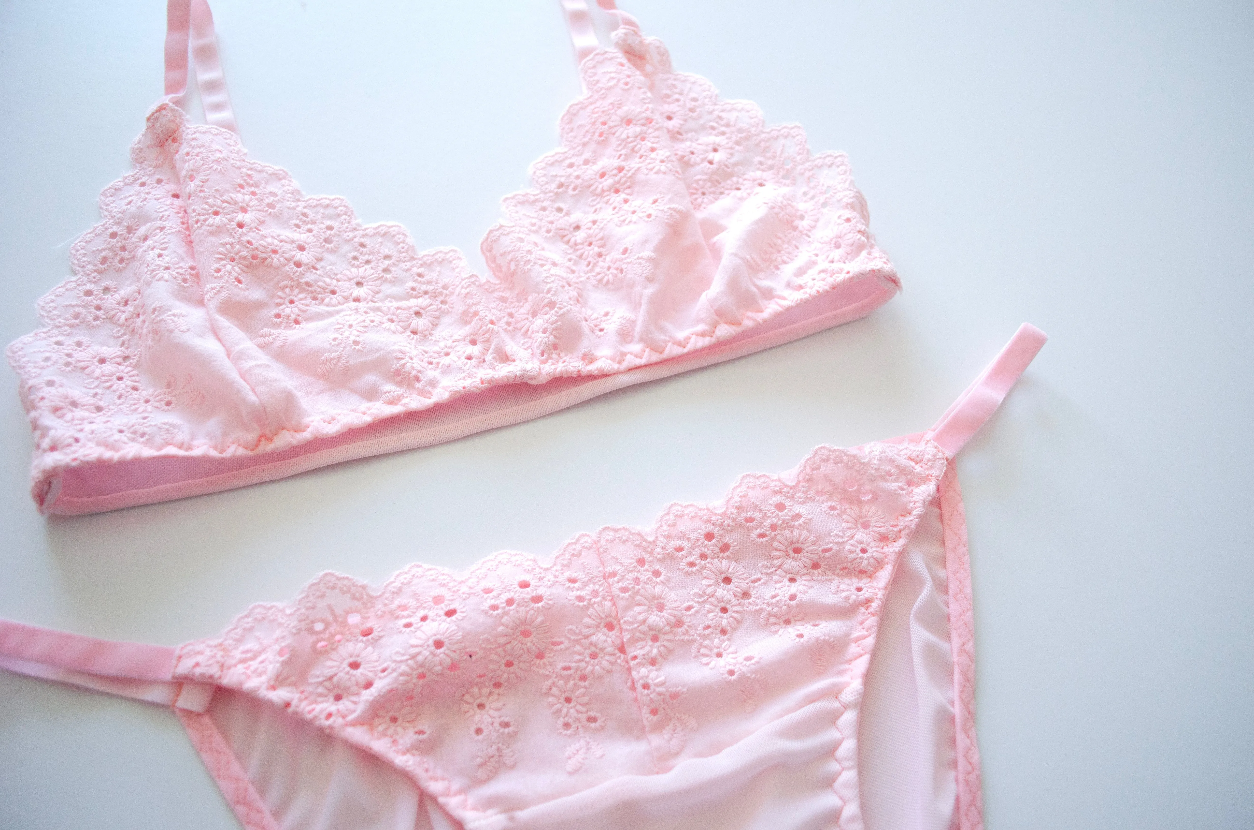 Petal Embroidered Lace Bra