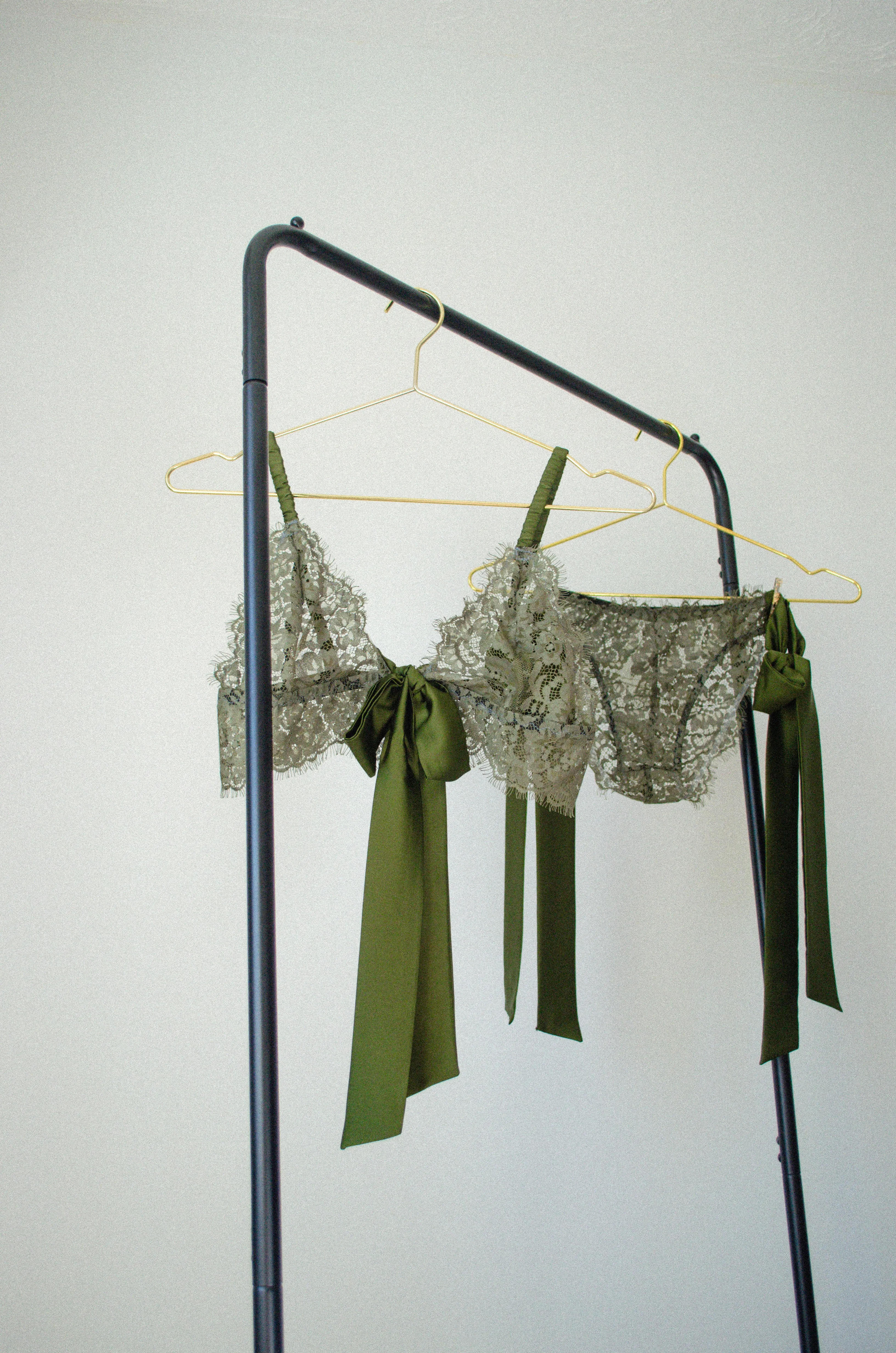 Pine Tie Side Lace Set