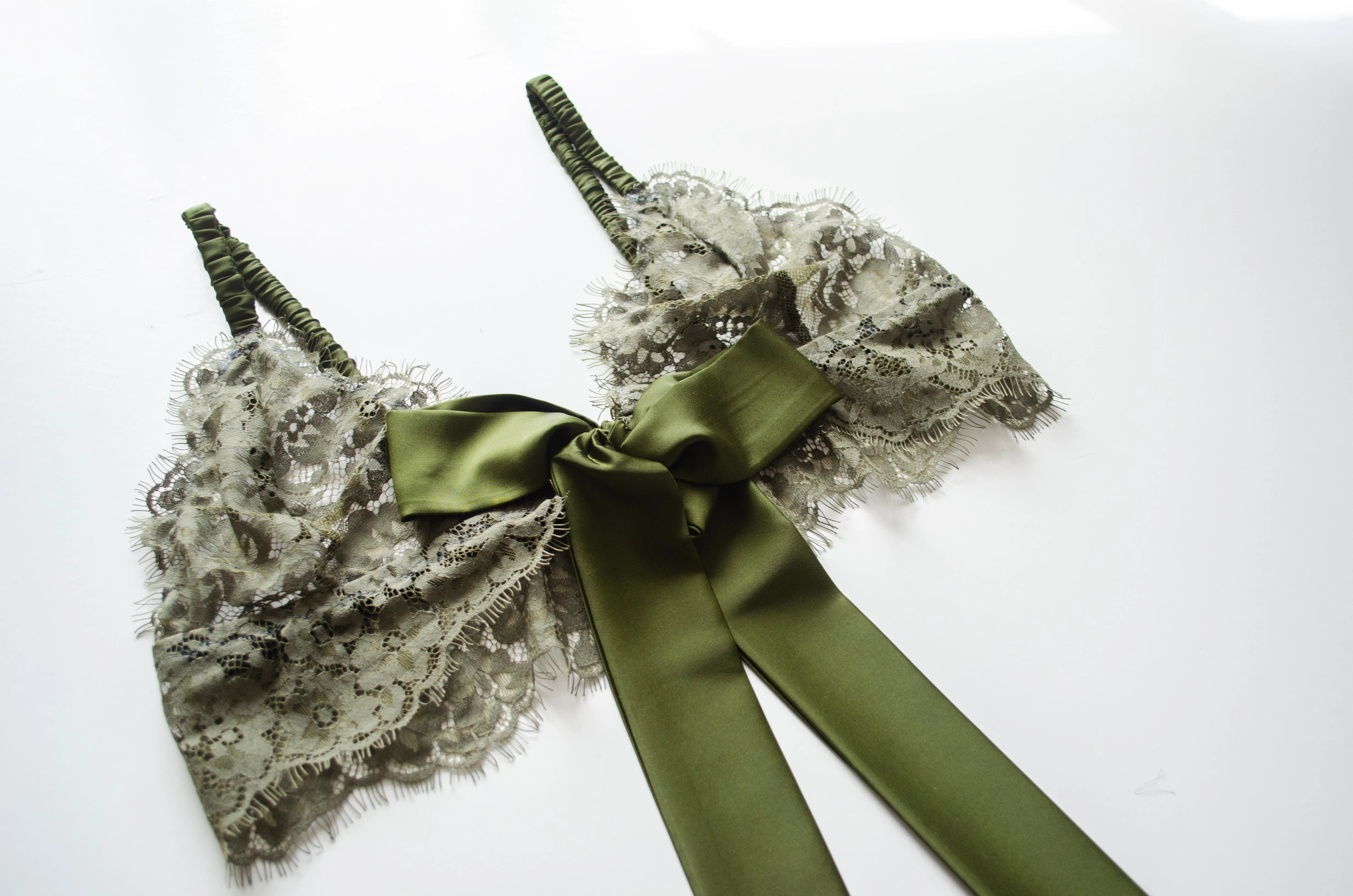 Pine Tie Side Lace Set