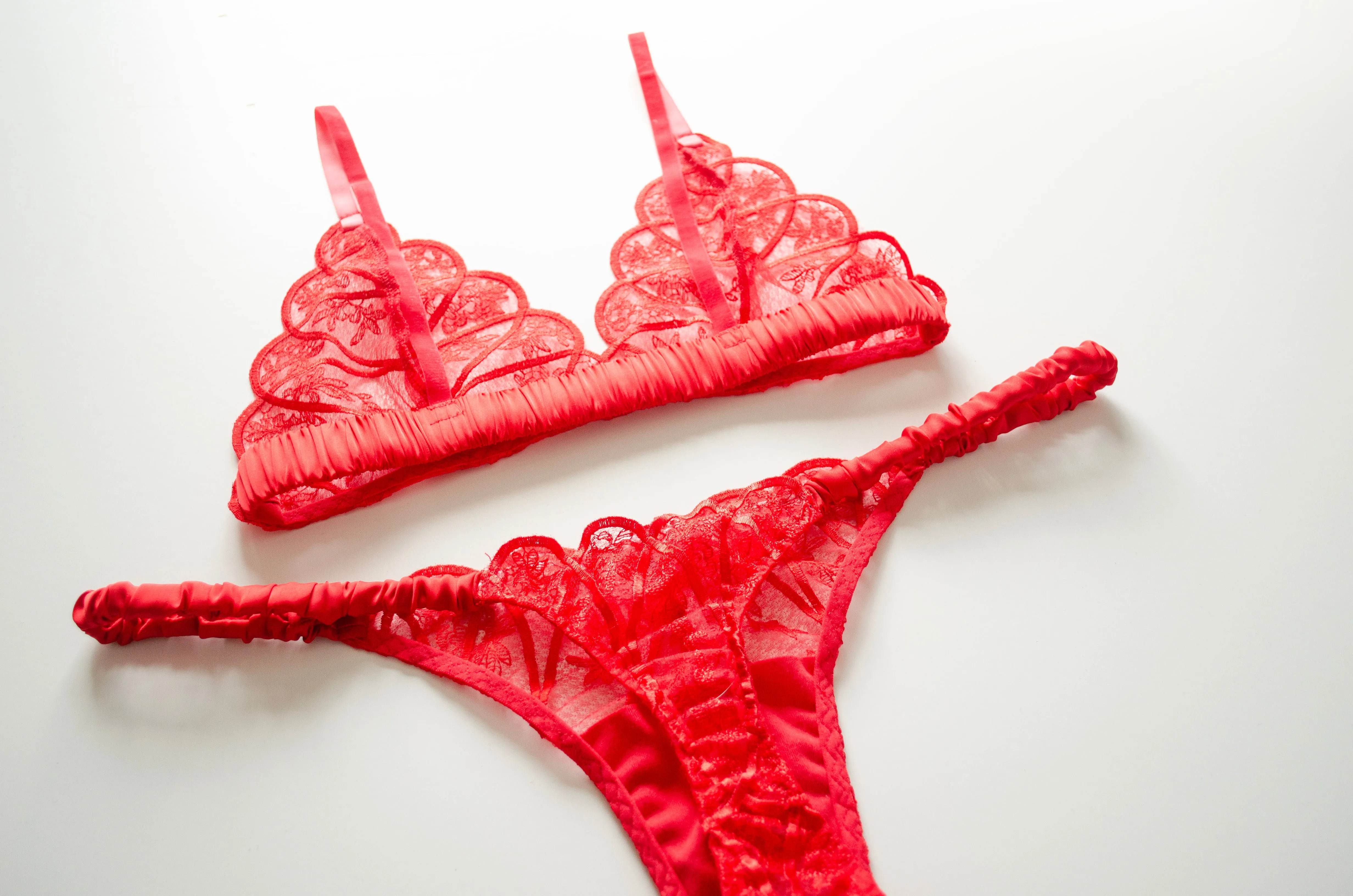 Scarlet Lace And Satin Set