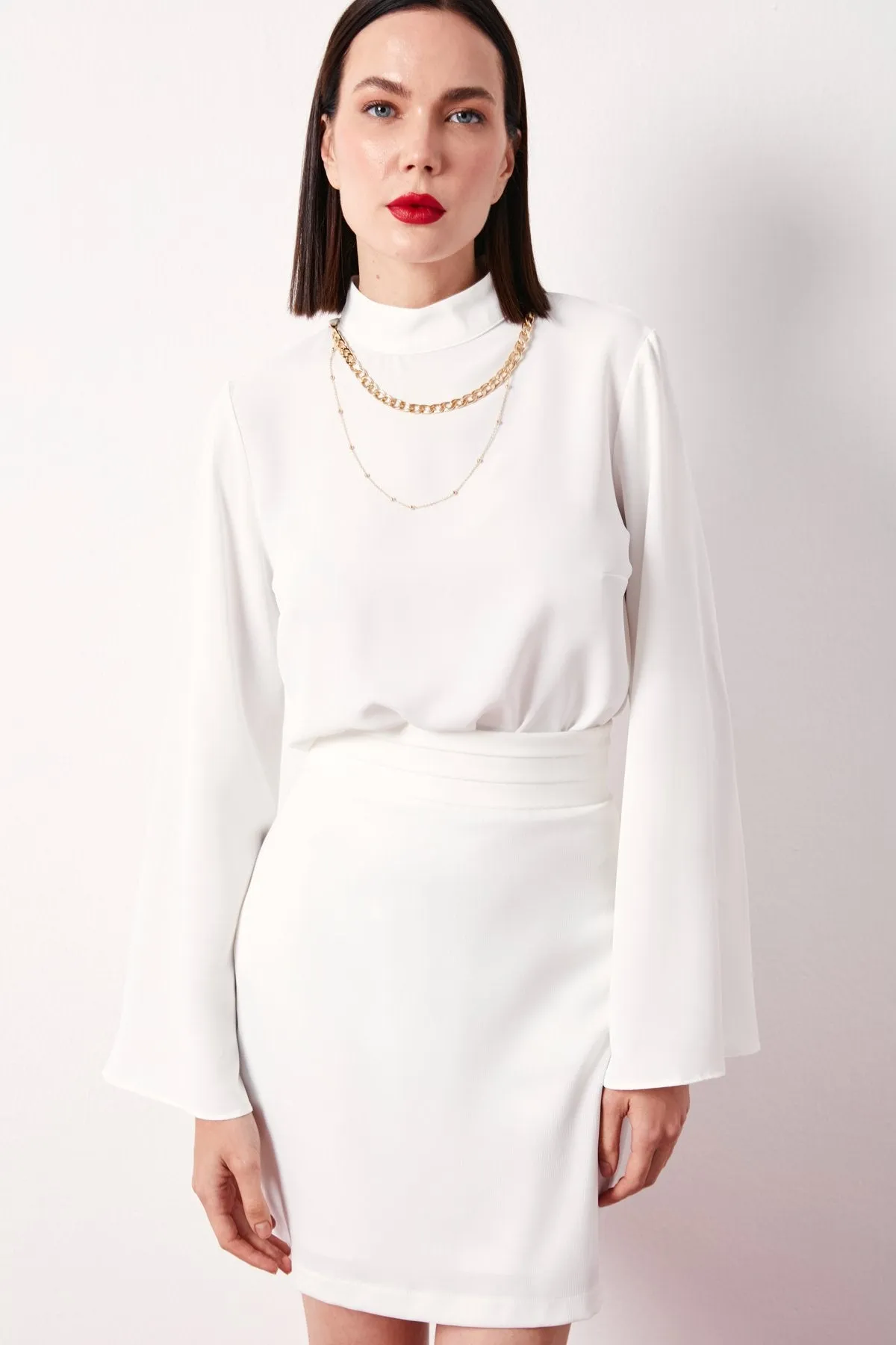 Spanish Sleeve Blouse with Necklace - ECRU